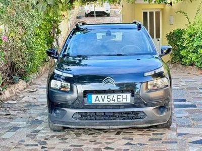 Usado Citroën C4 Feel 100 HP (73 kW) 2016 Preto SUV