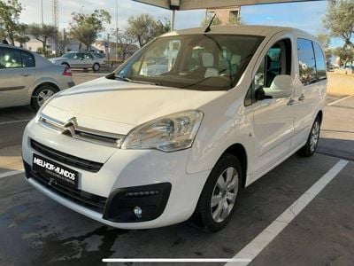 Branco Usado 2017 Citroën Berlingo PureTech Monovolume | € 8.990