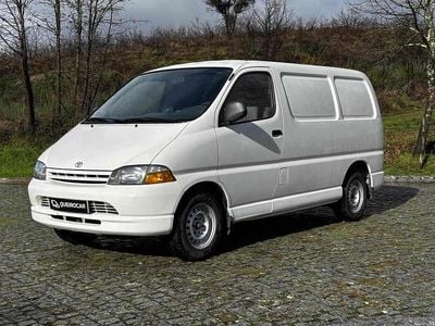 Usado Toyota HiAce 79 HP (58 kW) 1998 Branco Monovolume