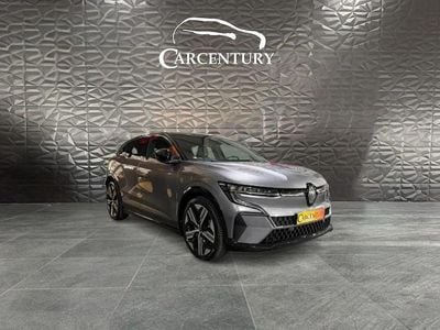 Cinza Usado 2023 Renault Mégane IV Iconic | € 32.950 (Caro)