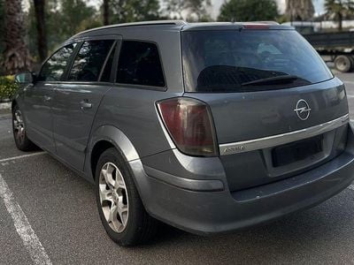 Usado Opel Astra 150 HP (110 kW) 2005 Sedan