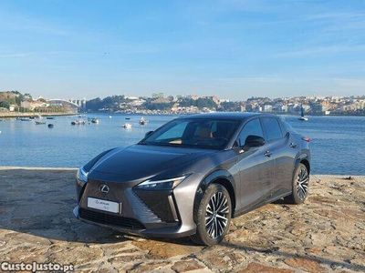 Cinza Usado 2023 Lexus RZ 450e Luxury Line SUV | € 73.000
