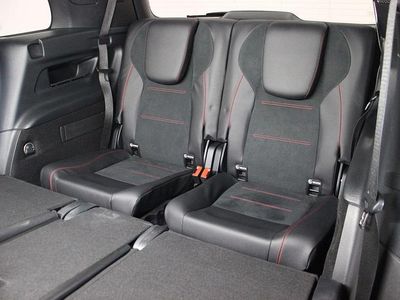 Mercedes GLB200