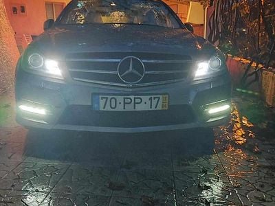 Cinzento Usado 2011 Mercedes C200 Carrinha | € 11.500 (Bom preço)