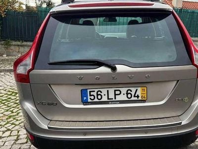 Usado Volvo XC60 Momentum 163 HP (119 kW) 2011 Cinzento SUV