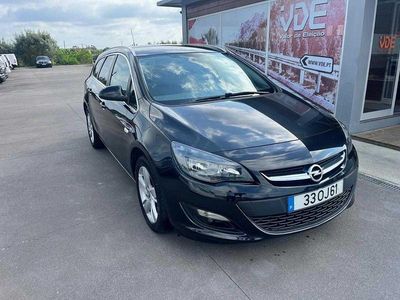 Usado Opel Astra Sport 136 HP (100 kW) 2014 Preto Carrinha