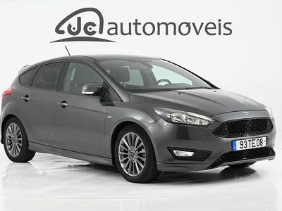 Cinza Usado 2017 Ford Focus ST-Line | € 13.200 (Preço elevado)