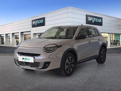 Usado Fiat 600 Pop 145 HP (106 kW) 2025 Bege SUV