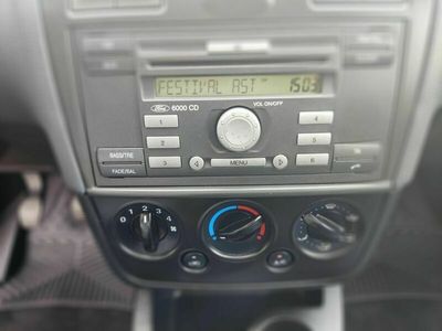 usado Ford Fiesta GUIA 16 V