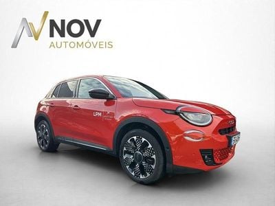 Usado Fiat 600 La Prima 114 kW (156 HP) 2024 Laranja SUV