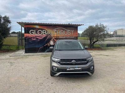 Usado VW T-Cross Life 110 HP (80 kW) 2021 Cinzento SUV