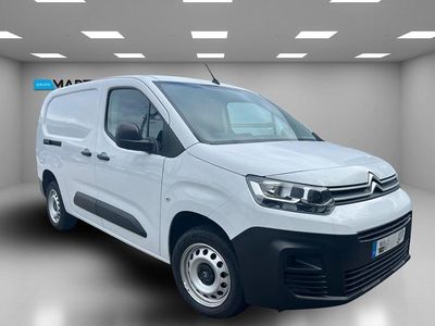 Branco Usado 2023 Citroën Berlingo Feel Monovolume | € 16.490 (Preço justo)