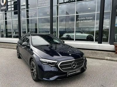 Usado Mercedes E300 Avantgarde 313 HP (230 kW) 2024 Azul Carrinha