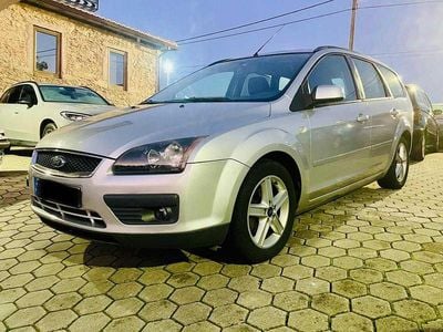 Usado Ford Focus 109 HP (80 kW) 2007 Cinzento Carrinha