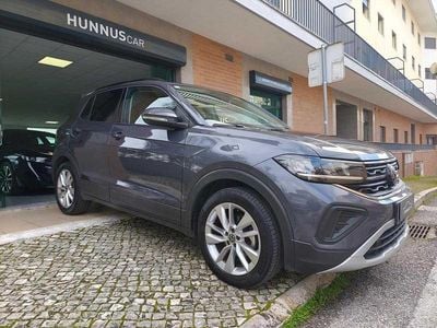 Usado VW T-Cross 116 HP (85 kW) 2024 Cinza SUV