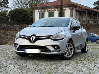 Usado Renault Clio IV 90 HP (66 kW) 2019 Cinzento