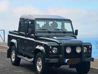 Usado Land Rover Defender 122 HP (89 kW) 2011 Verde Citadino