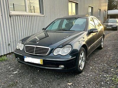Usado Mercedes C220 Avantgarde 143 HP (105 kW) 2001 Sedan