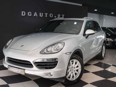 Cinzento Usado 2011 Porsche Cayenne SUV | € 29.990 (Caro)