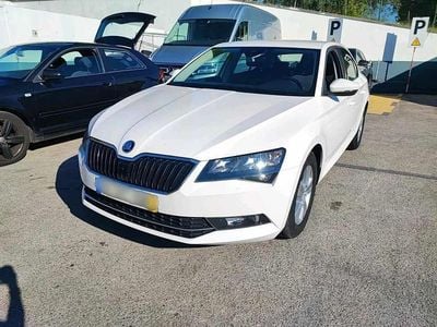 Branco Usado 2019 Skoda Superb | € 18.880 (Caro)