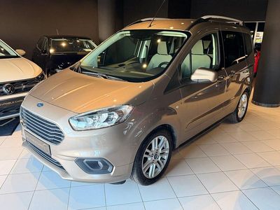 Usado Ford Courier Titanium 100 HP (73 kW) 2018 Outro Monovolume