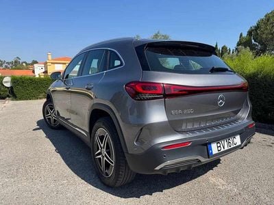 Usado Mercedes EQA250 139 kW (190 HP) 2021 Cinzento SUV