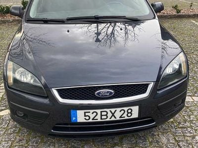 Usado 2006 Ford Focus Sedan | € 2.500 (Bom preço)