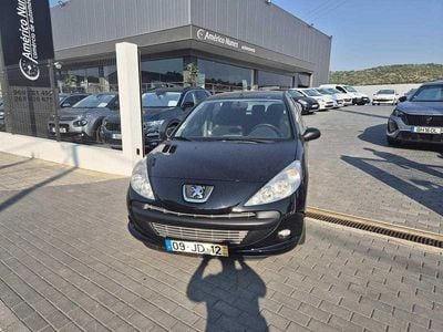 Usado Peugeot 206 60 HP (44 kW) 2010 Preto