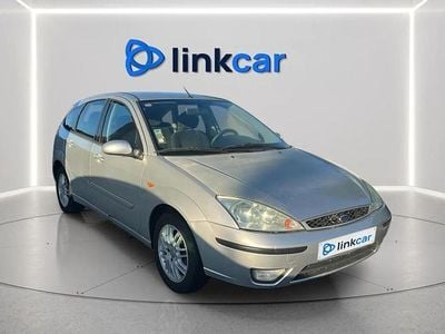 Cinzento Usado 2002 Ford Focus | € 1.995