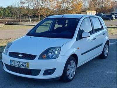 Usado 2006 Ford Fiesta Sedan | € 2.800 (Preço elevado)