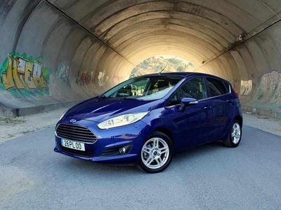 Azul Usado 2015 Ford Fiesta Citadino | € 11.990 (Preço justo)