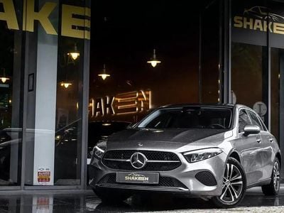 Usado Mercedes A250 Style 218 HP (160 kW) 2024 Cinza antracite Citadino