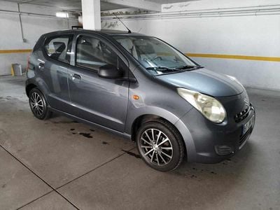 Usado Suzuki Alto 68 HP (50 kW) 2010 Cinzento Citadino
