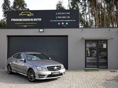 Usado Mercedes C220 170 HP (125 kW) 2014 Cinzento