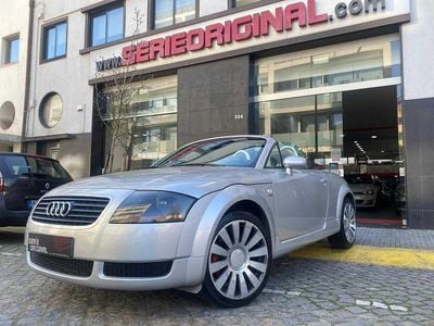 Usado Audi TT 180 HP (132 kW) 2000 Cinzento Coupé