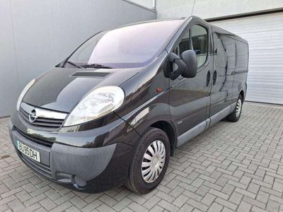 Preto Usado 2014 Opel Vivaro Monovolume | € 14.000 (Preço elevado)