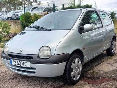 Cinzento Usado 2003 Renault Twingo Authentique Citadino | € 3.990