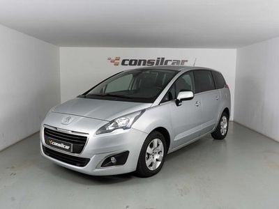 Usado Peugeot 5008 Allure 115 HP (84 kW) 2014 Cinza Monovolume