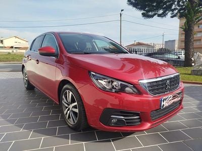 Usado Peugeot 308 Allure 120 HP (88 kW) 2019 Vermelho