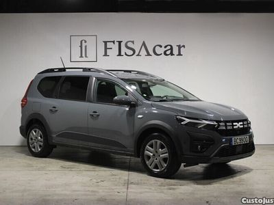 Usado Dacia Jogger Comfort 101 HP (74 kW) 2023 Cinza Monovolume