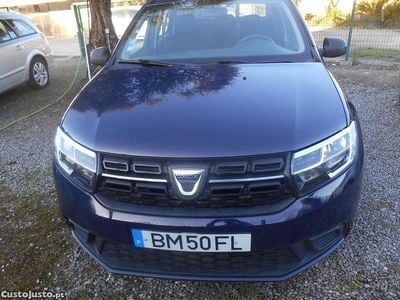 Usado Dacia Sandero 67 HP (49 kW) 2017 Azul Sedan