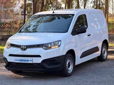 Usado Toyota Proace 102 HP (75 kW) 2021 Branco Monovolume