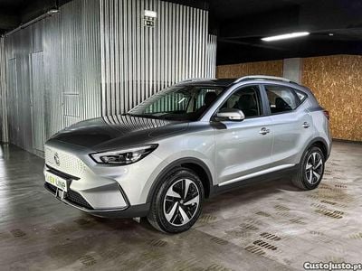 Usado MG ZS Comfort 114 kW (156 HP) 2024 Cinza Sedan