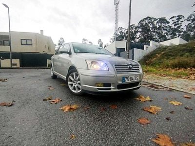 Usado 2004 Toyota Avensis Sedan | € 4.500