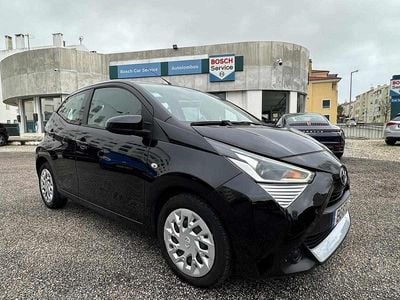 Usado Toyota Aygo X-play 72 HP (52 kW) 2018 Preto Citadino