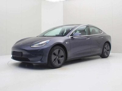 Cinzento Usado 2020 Tesla Model 3 Standard Range Sedan | € 30.900 (Caro)