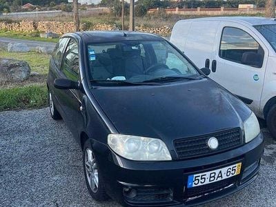 Usado 2005 Fiat Punto Citadino | € 1.700 (Bom preço)