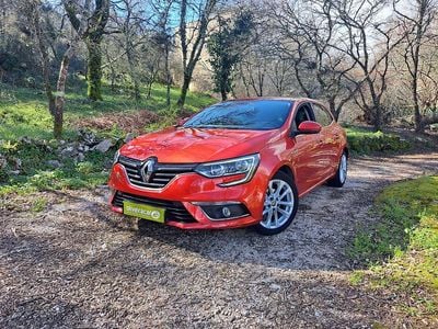 Usado Renault Mégane IV Intens 140 HP (102 kW) 2019 Vermelho