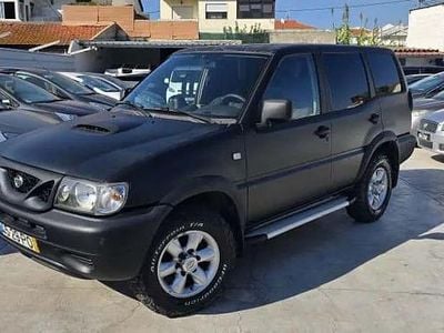 Usado Nissan Terrano 125 HP (91 kW) 2000 Preto SUV