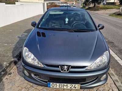 Usado 2006 Peugeot 206 CC Cabrios | € 3.000